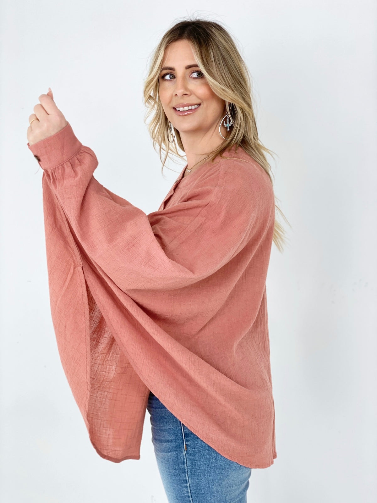 Easel Textured Cotton Linen Oversized Top (K) Mischa Lottie