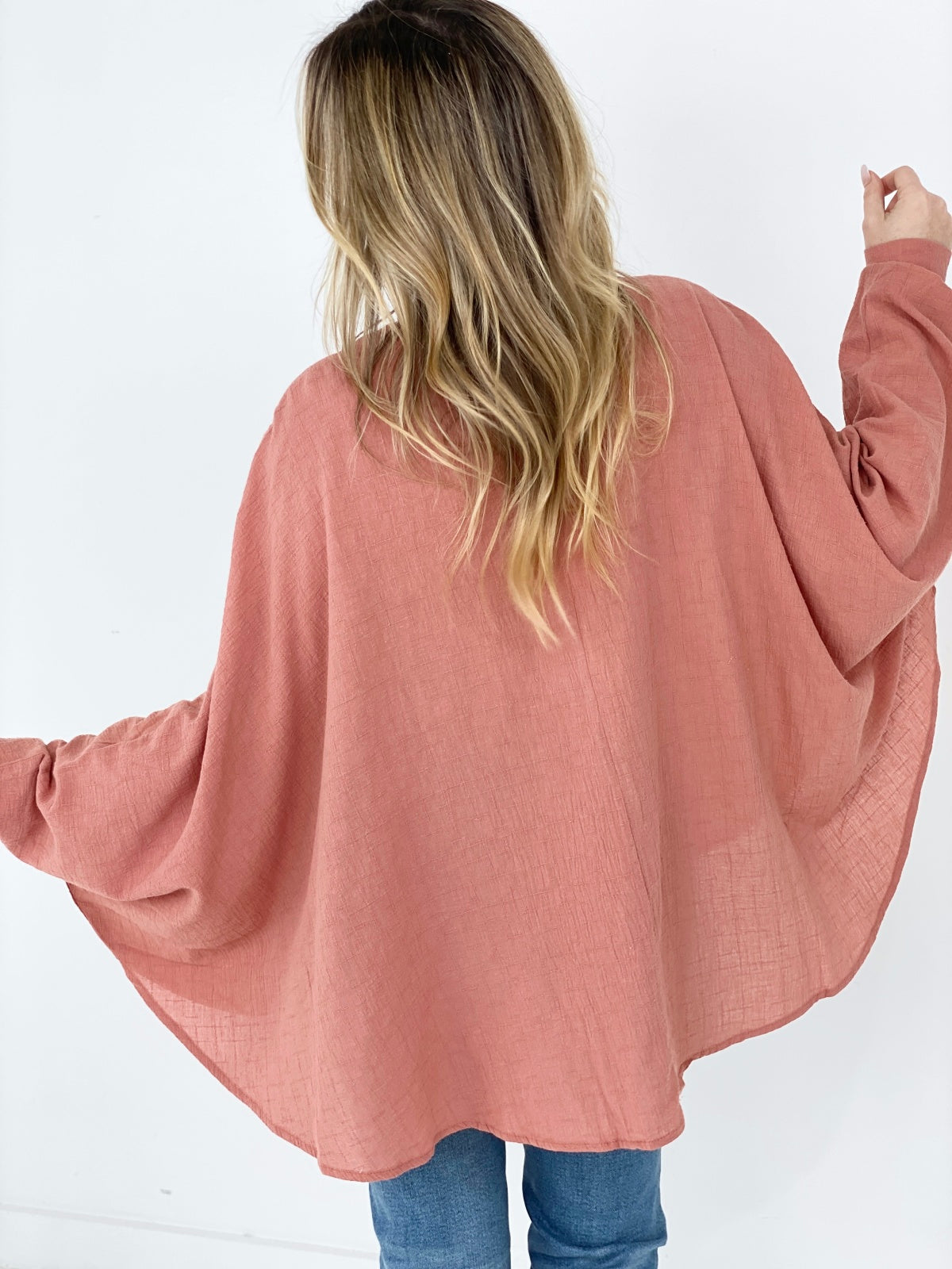 Easel Textured Cotton Linen Oversized Top (K) Mischa Lottie