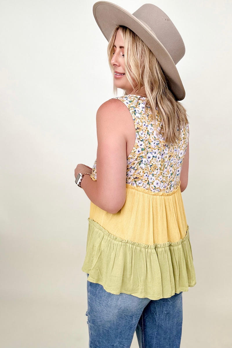 Gigio Floral Color Block Tiered V-Neck Top