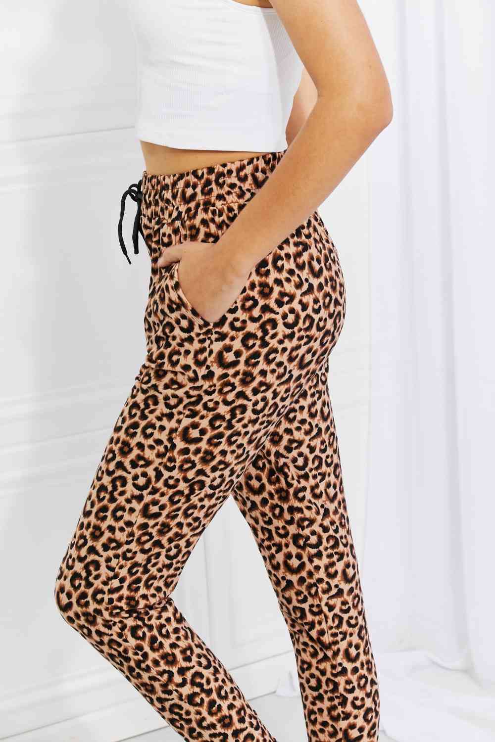 Leggings Depot Full Size Spotted Downtown Leopard Print Joggers