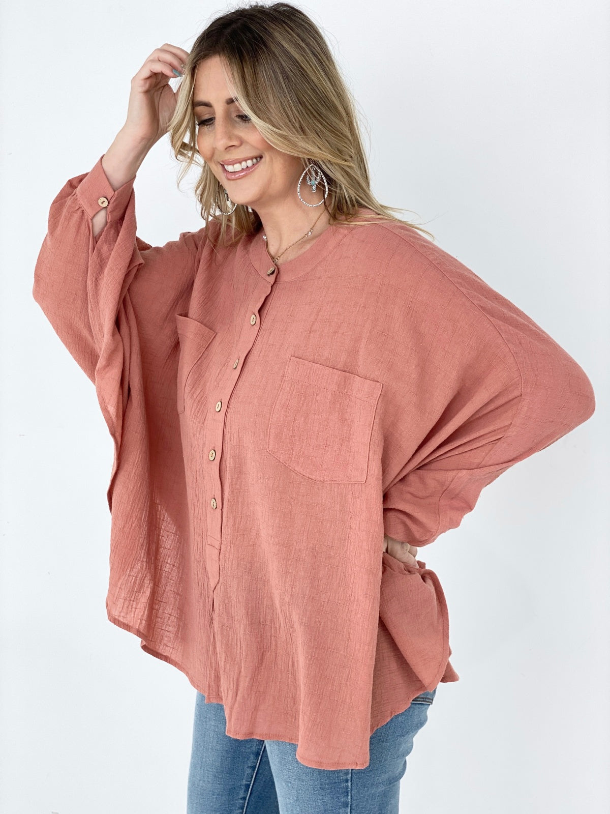 Easel Textured Cotton Linen Oversized Top (K) Mischa Lottie